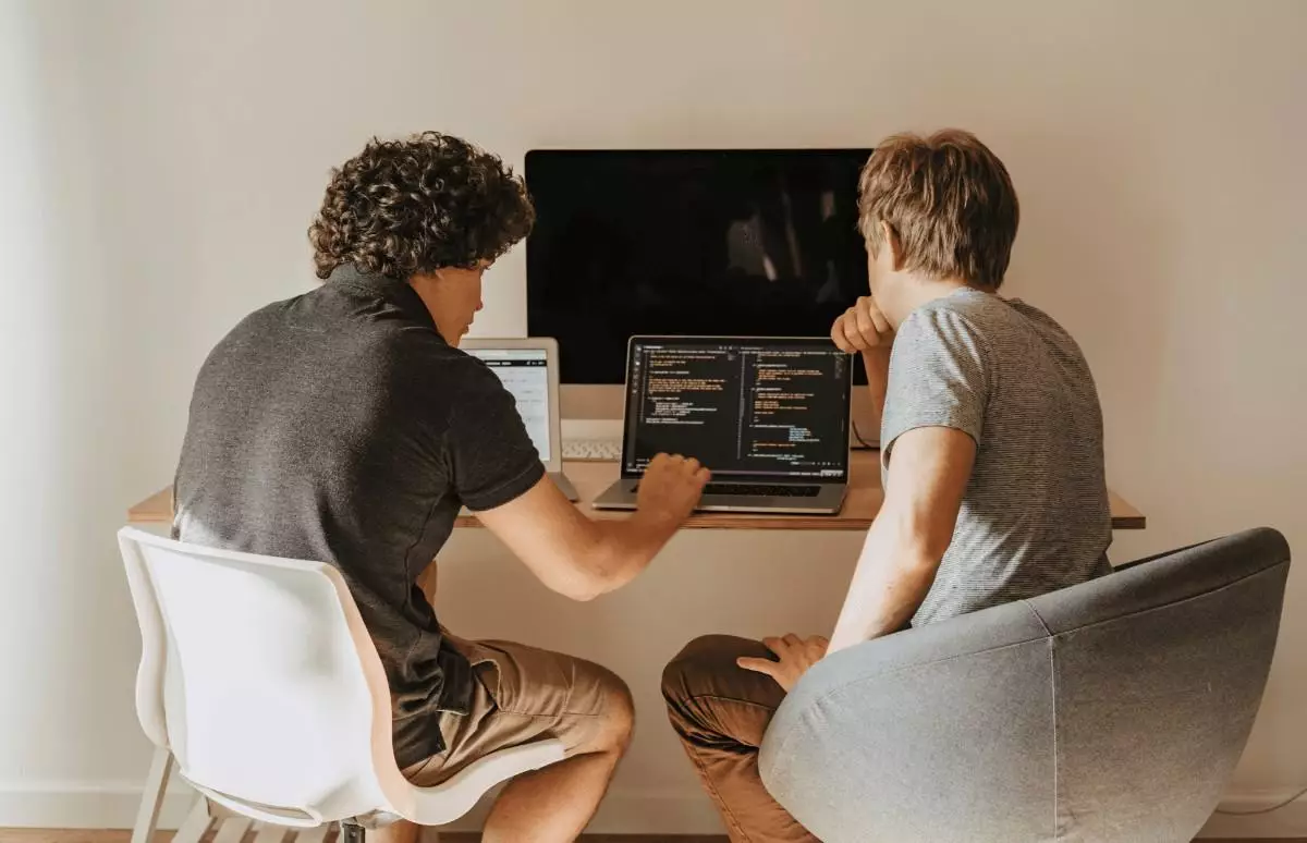 Responding to comments on social media posts